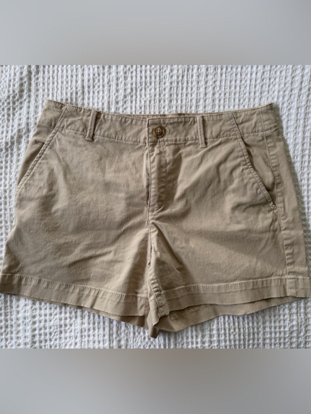 LOFT Classic 4in Khaki Cotton Shorts